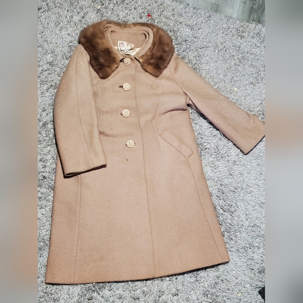 VTG Freedlanders 50's Mink Collar, Camel wool ILGWU swing coat Rose Buttons RARE